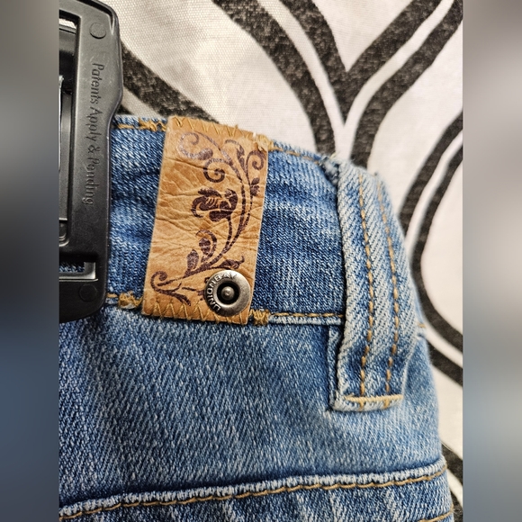 Union Bay Distressed Jeans - Picture 15 of 16